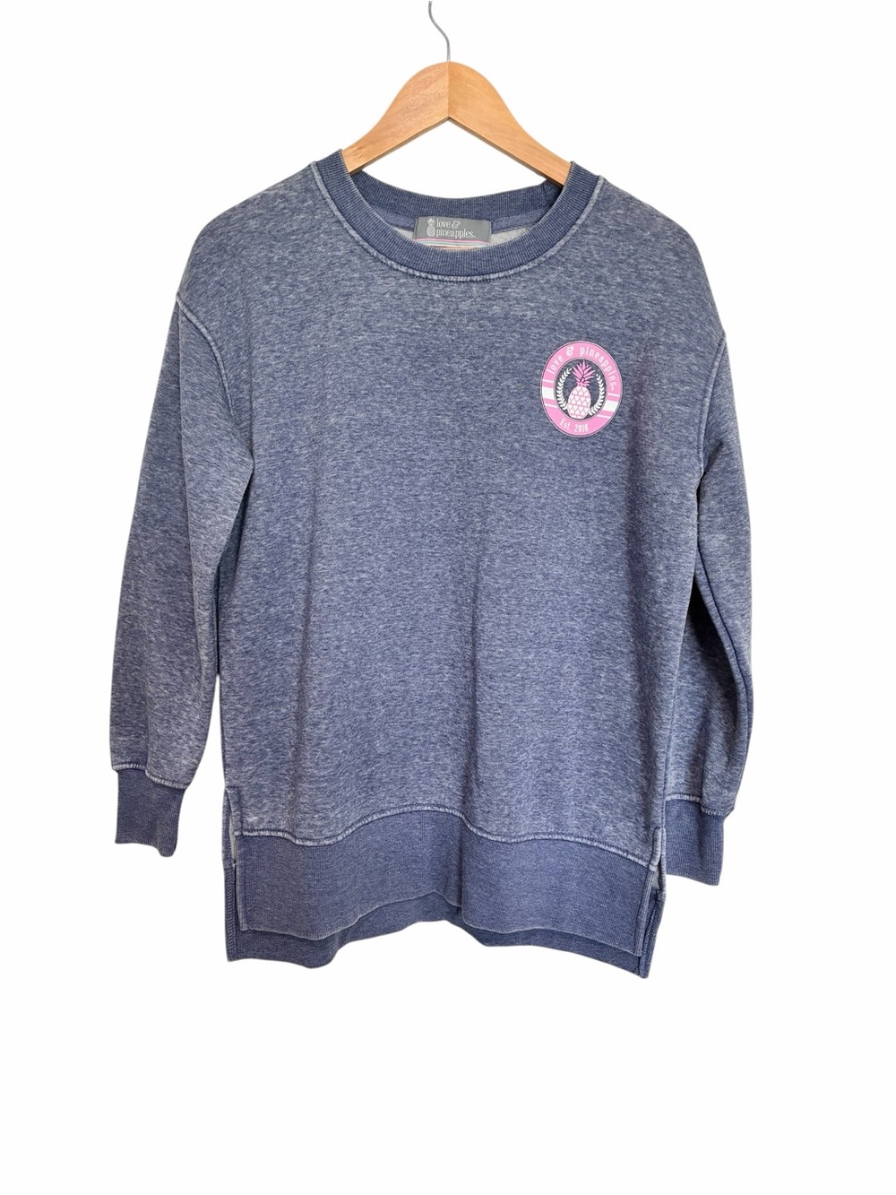 Love & Pineapples Blue Crewneck Sweatshirt split hem sz S